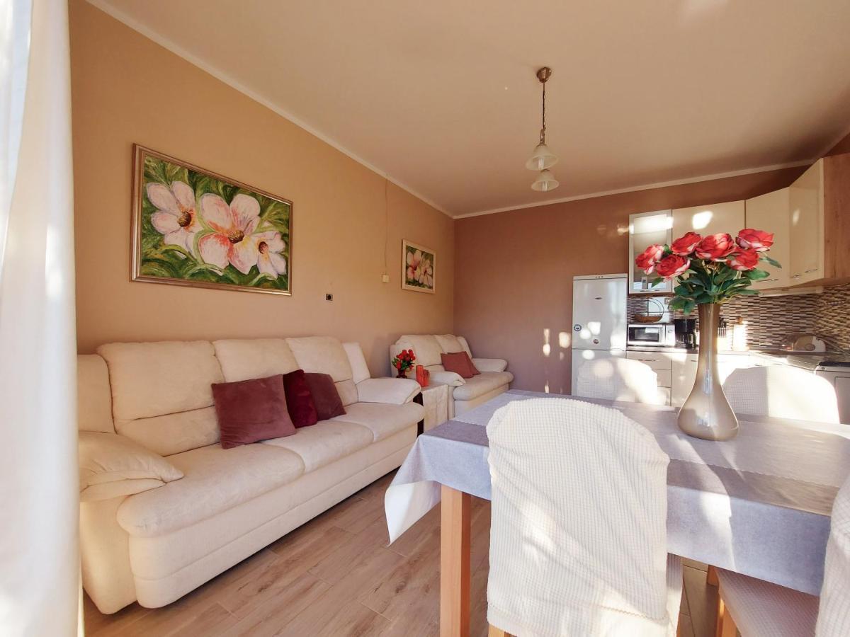 Apartments Adriatic Riviera קריקווניצה מראה חיצוני תמונה