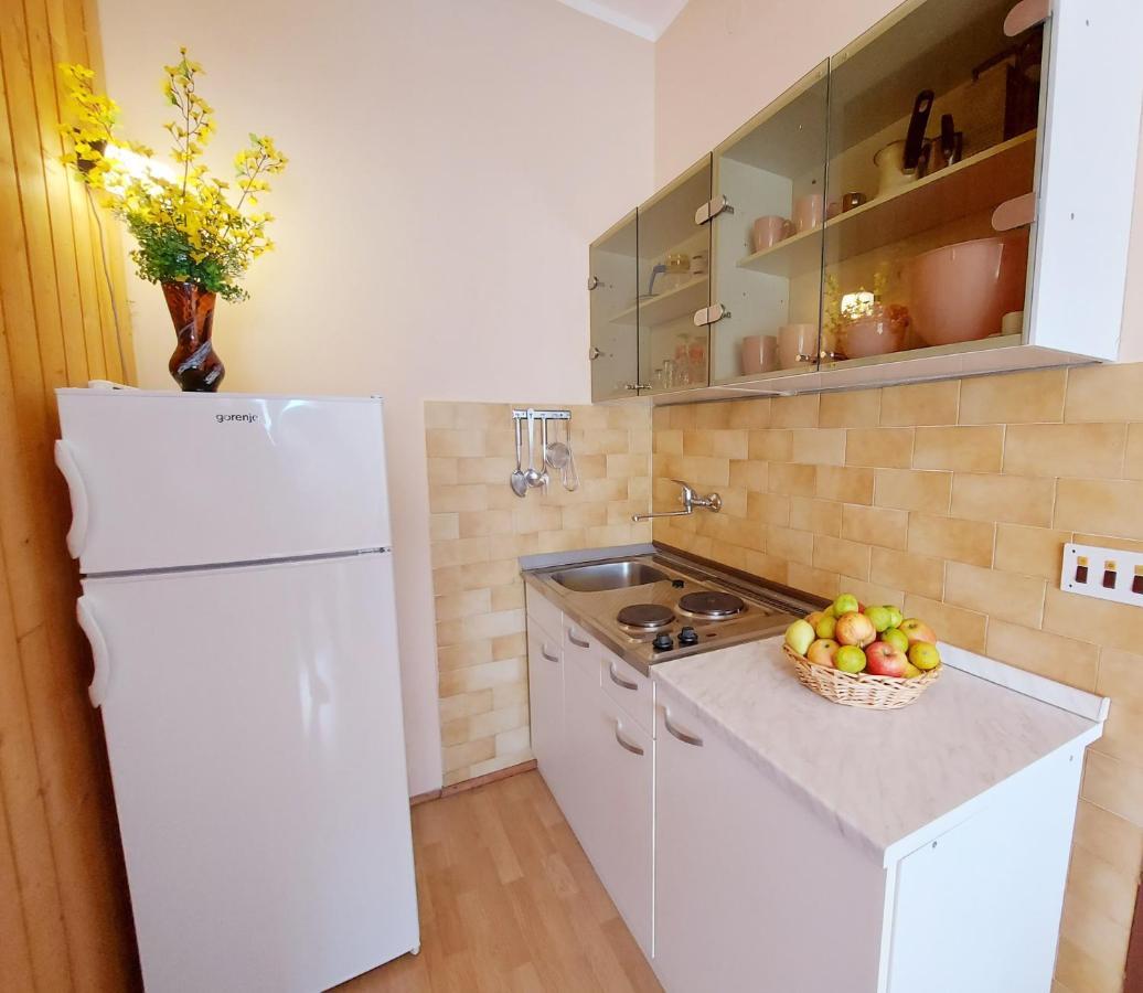 Apartments Adriatic Riviera קריקווניצה מראה חיצוני תמונה